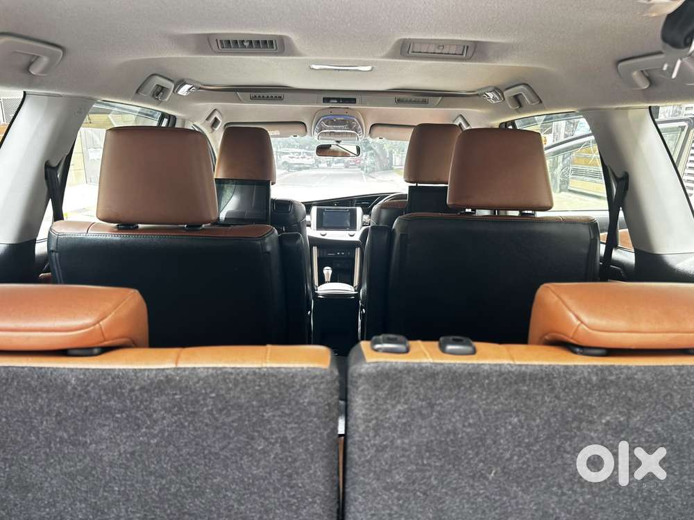 Toyota Innova Crysta 2.8z Automatic, 2019, Diesel
