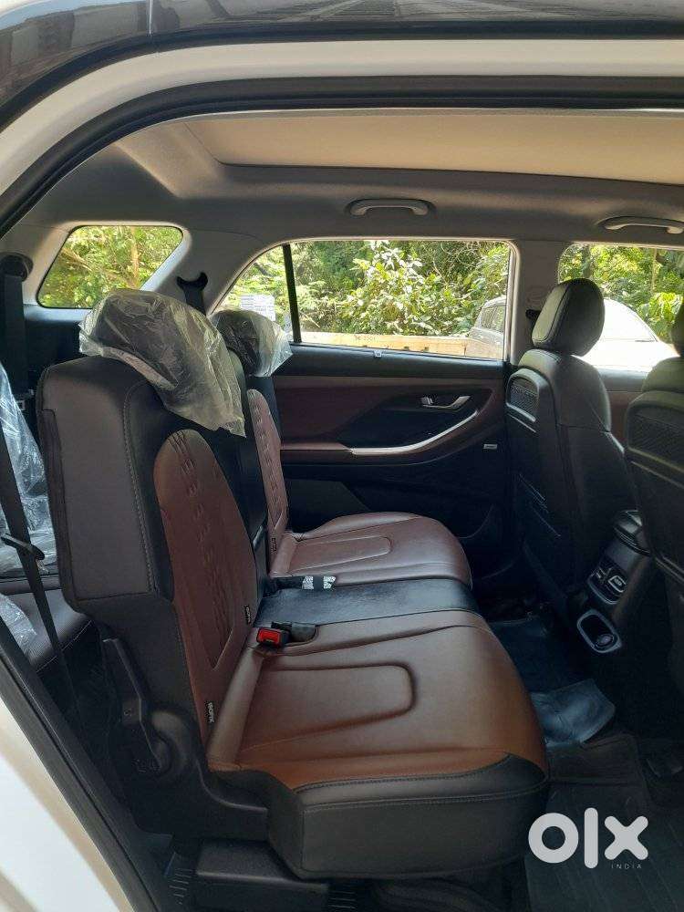 Hyundai Alcazar 2.0 Signature (o) Petrol At 7 Str, 2022, Petrol