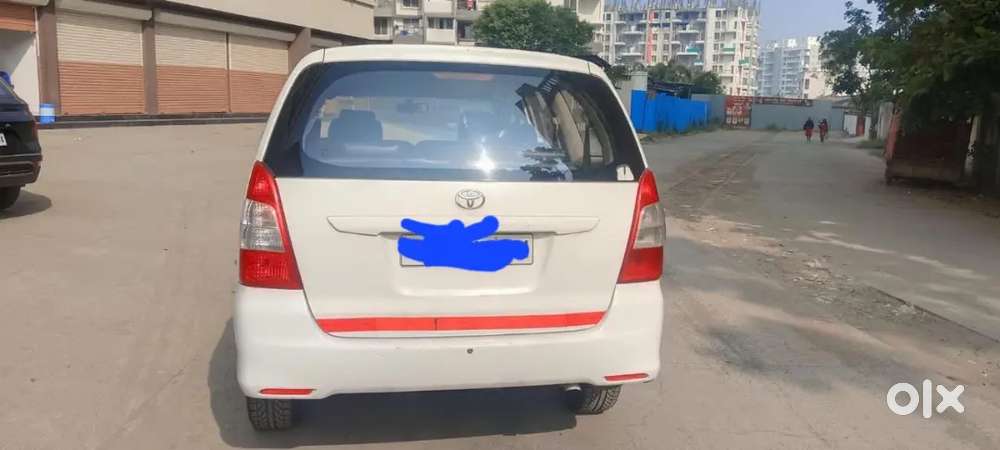 Toyota Innova 2015 Diesel 110000 Km Driven