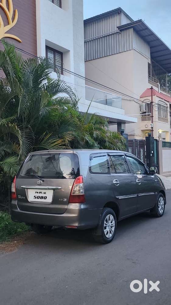 Toyota Innova 2004-2011 2.5 G4 Diesel 8-seater, 2011, Diesel