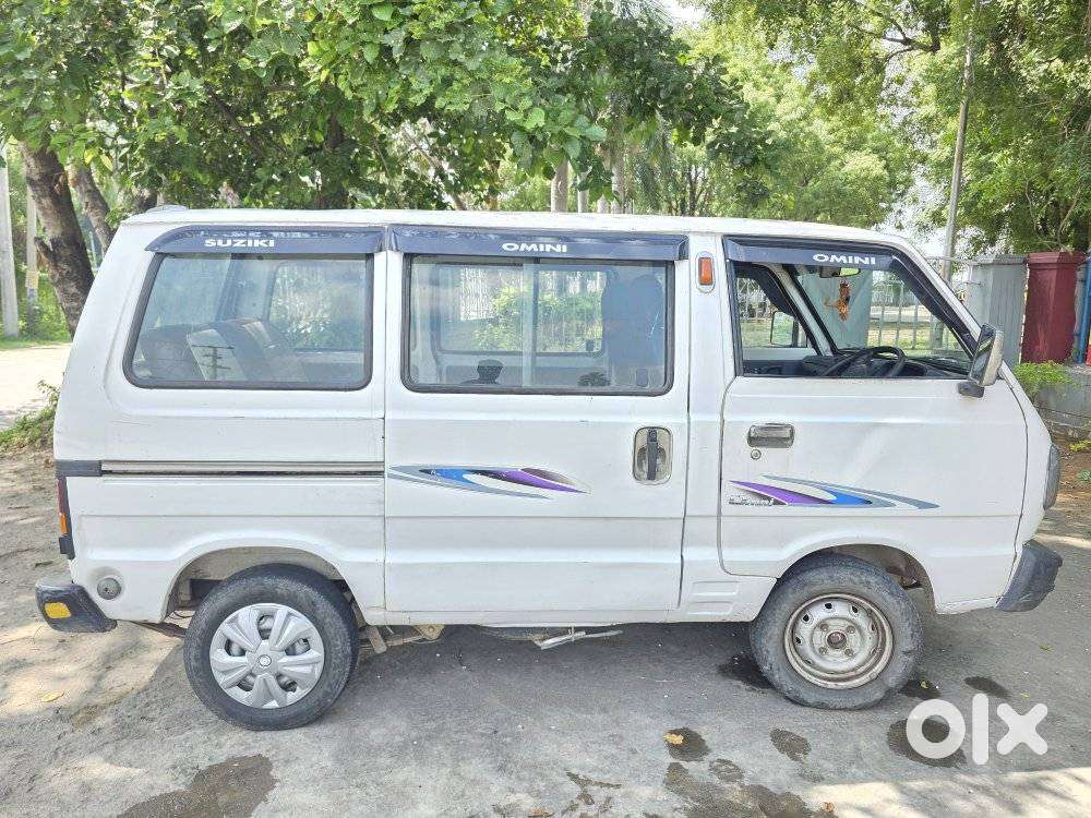 Maruti Suzuki Omni 8 Seater Bsiv, 2015, Petrol