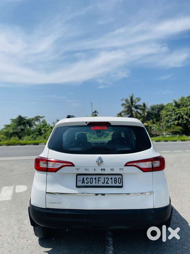 Renault Triber 1.0 Rxe, 2022, Petrol