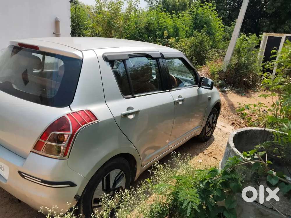 Maruti Suzuki Swift 2010 Diesel 225000 Km Driven