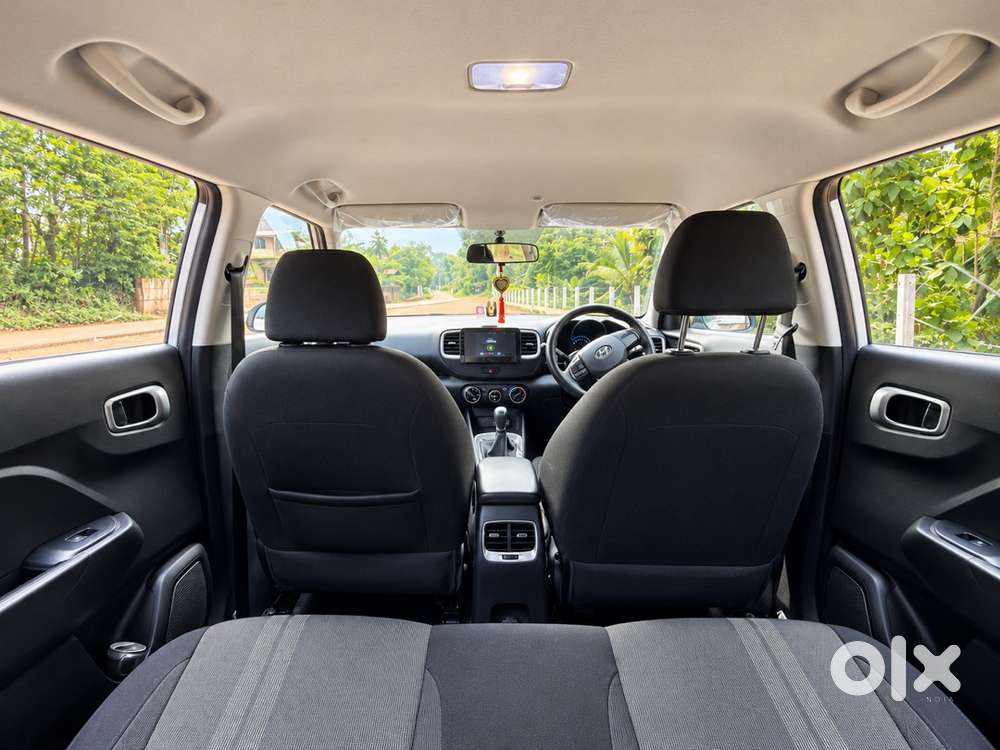 Hyundai Venue Petrol 2019 Only 30k Km Driven