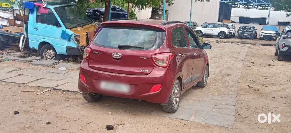 Hyundai Grand I10 2015 Diesel 120000 Km Driven