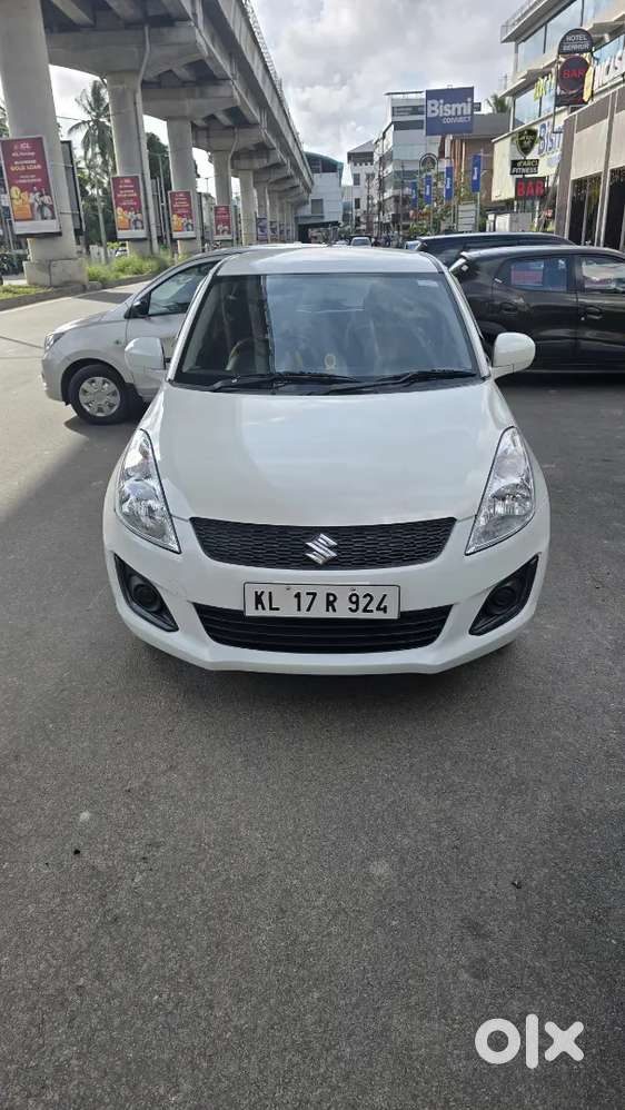 Maruti Suzuki Swift Lxi 2017 Petrol 91000 Km Second Owner