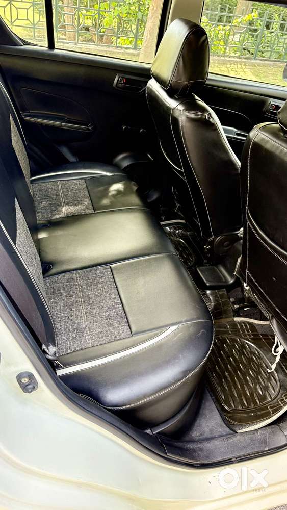 Maruti Suzuki Swift Lxi Optional-o, 2011, Petrol