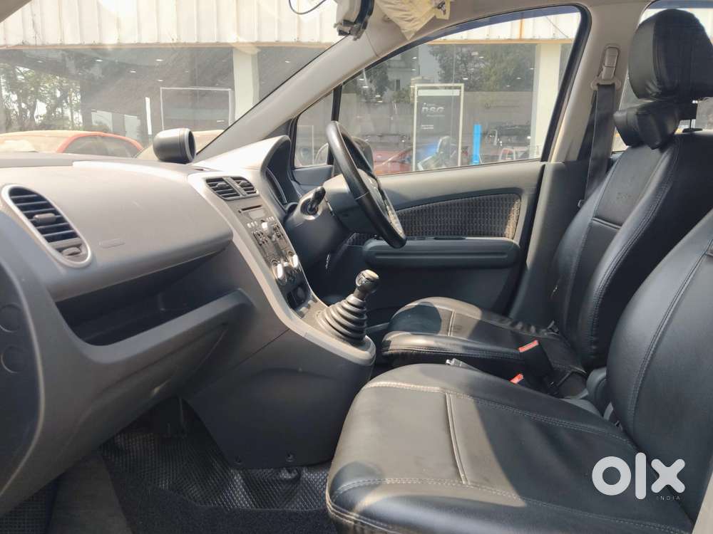 Maruti Suzuki Ritz Zxi, 2013, Petrol