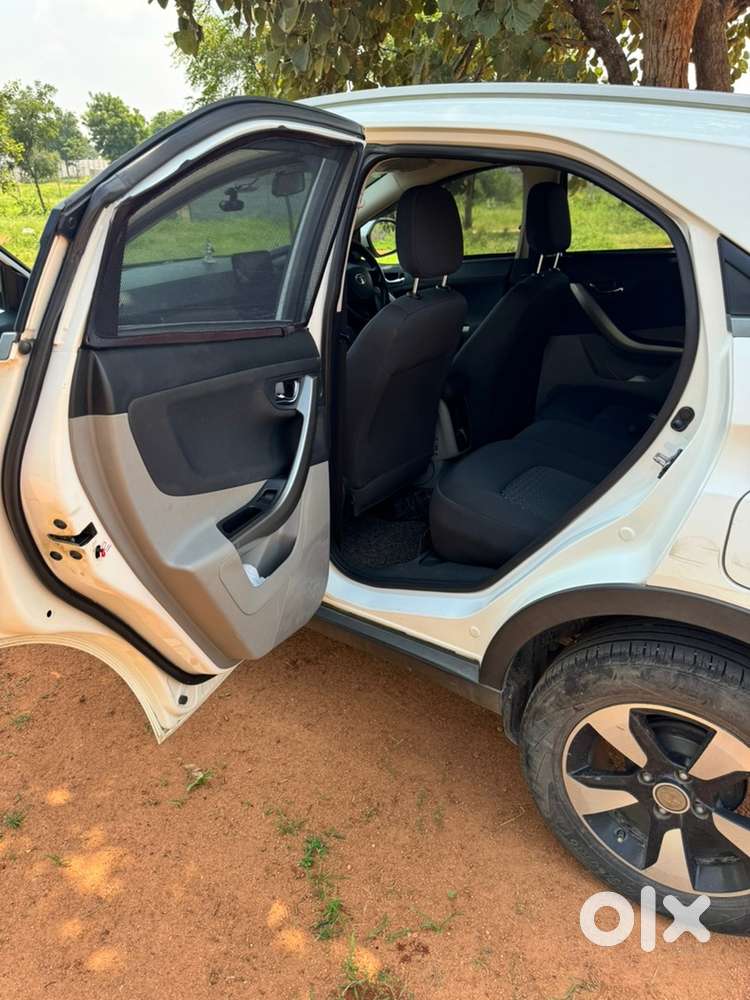 Tata Nexon Petrol 2019 Automatic , Single Hand Driven & Maintained