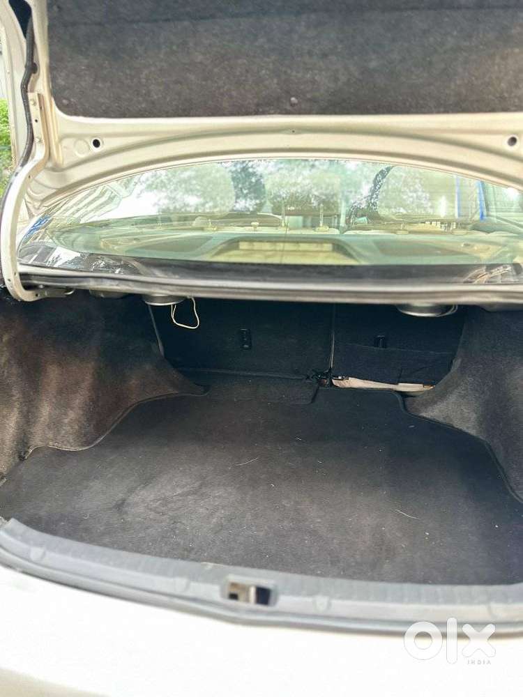 Toyota Corolla Altis, 2011, Diesel