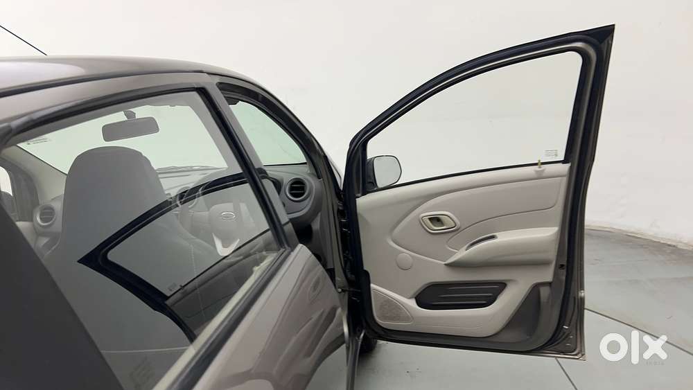 Datsun Redigo T Option, 2016, Petrol