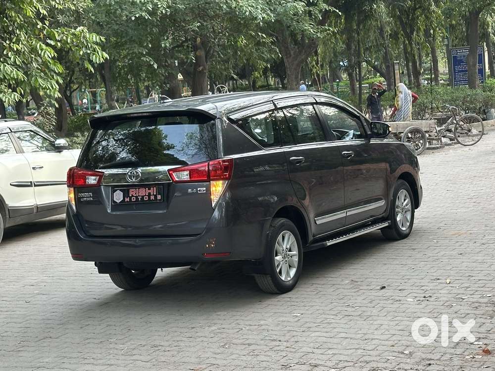 Toyota Innova Crysta 2.4 G Mt 7 Str, 2017, Diesel