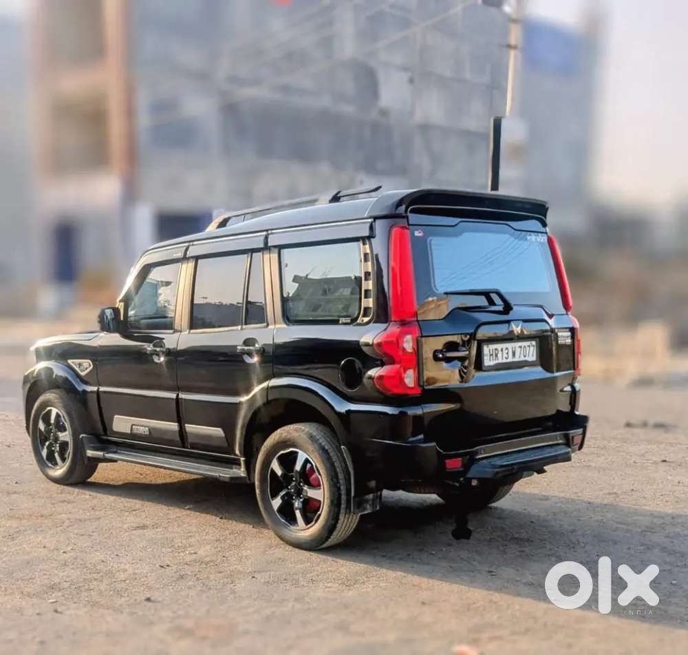 Mahindra Scorpio Classic 2025 Diesel 44000 Km Driven