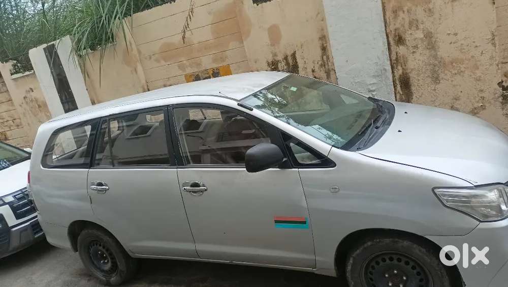 Toyota Innova 2.5 G(e3) 2012