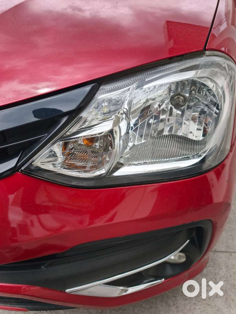 Toyota Etios Liva Vx Dual Tone, 2019, Petrol