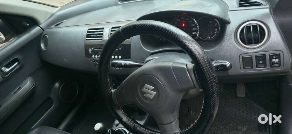 Maruti Suzuki Swift Lxi Optional-o, 2009, Petrol