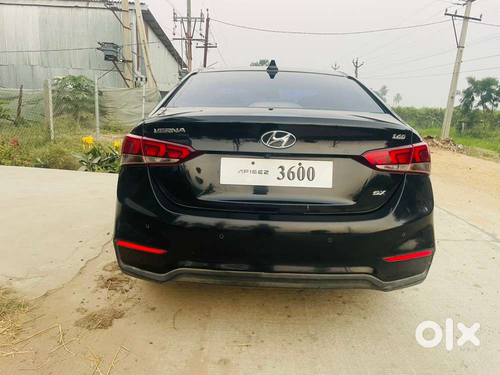 Hyundai Verna 1.6 Crdi Sx (o) 2018