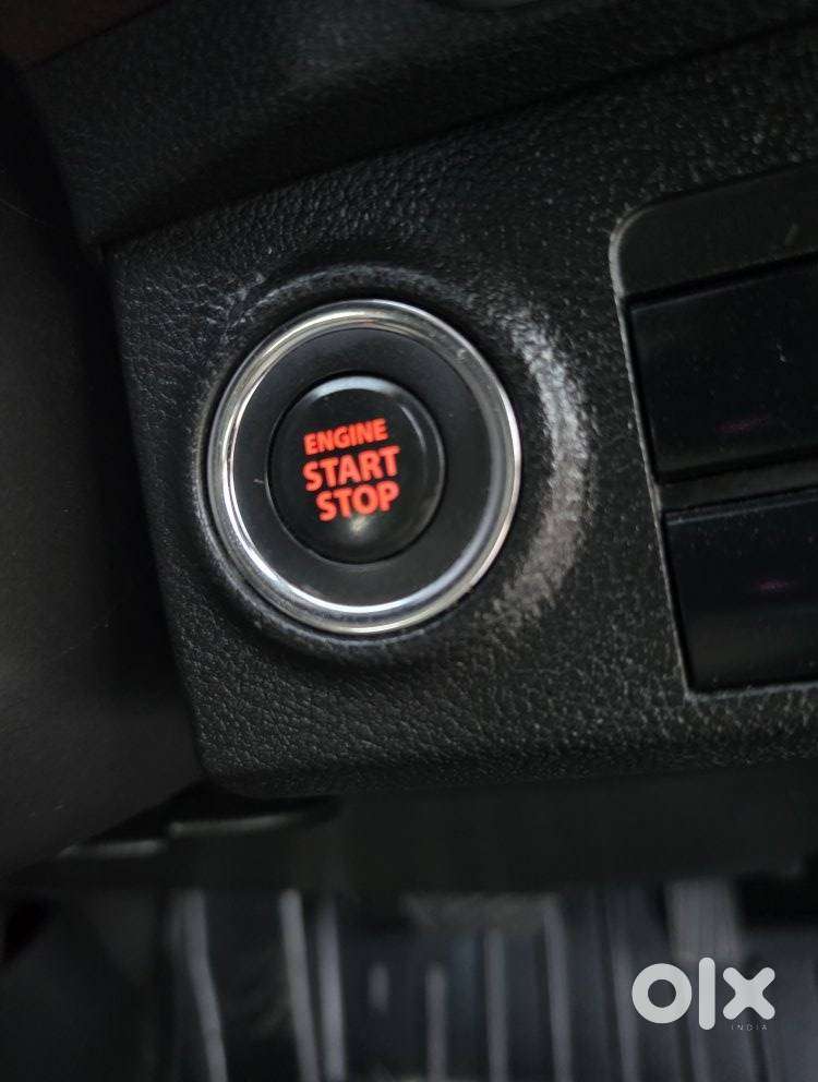 Maruti Suzuki Brezza 1.5 Zxi At Smart Hybrid, 2022, Cng & Hybrids