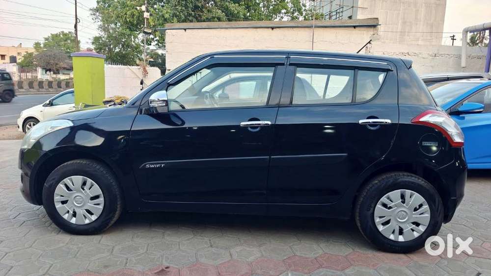 Maruti Suzuki Swift Vxi + Manual, 2013, Petrol