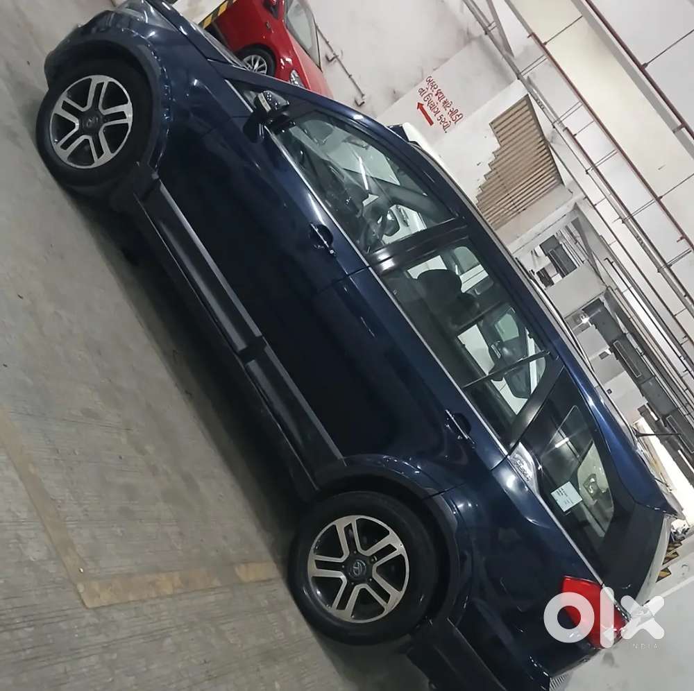 Top Model Hexa 2017 Diesel 87000 Km Driven
