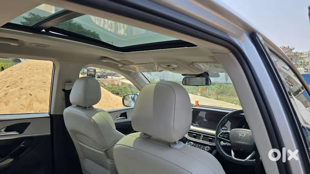 Mahindra Xuv700 Ax7l Awd 2023