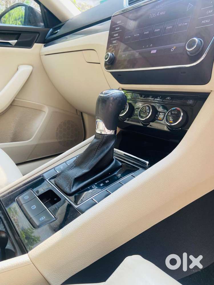 Skoda Superb Style 1.8 Tsi Mt, 2018, Petrol