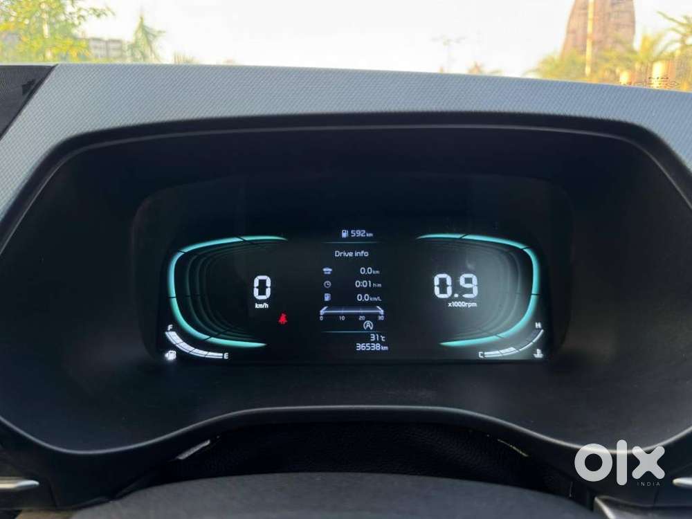 Kia Carens G1.5 6mt Gravity, 2024, Petrol