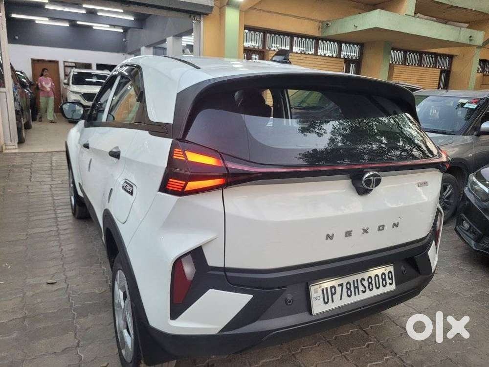 Tata Nexon 1.2 Revotron Xza Plus Premium Dual Tone, 2024, Petrol