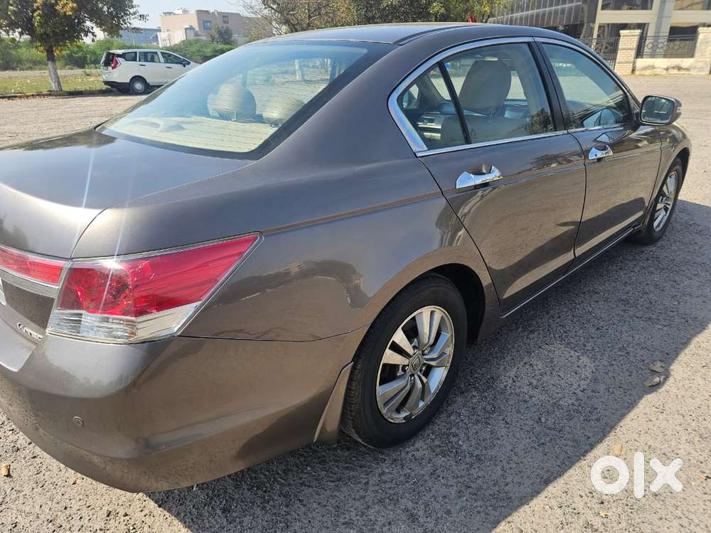Honda Accord 2.4 Manual, 2011, Petrol