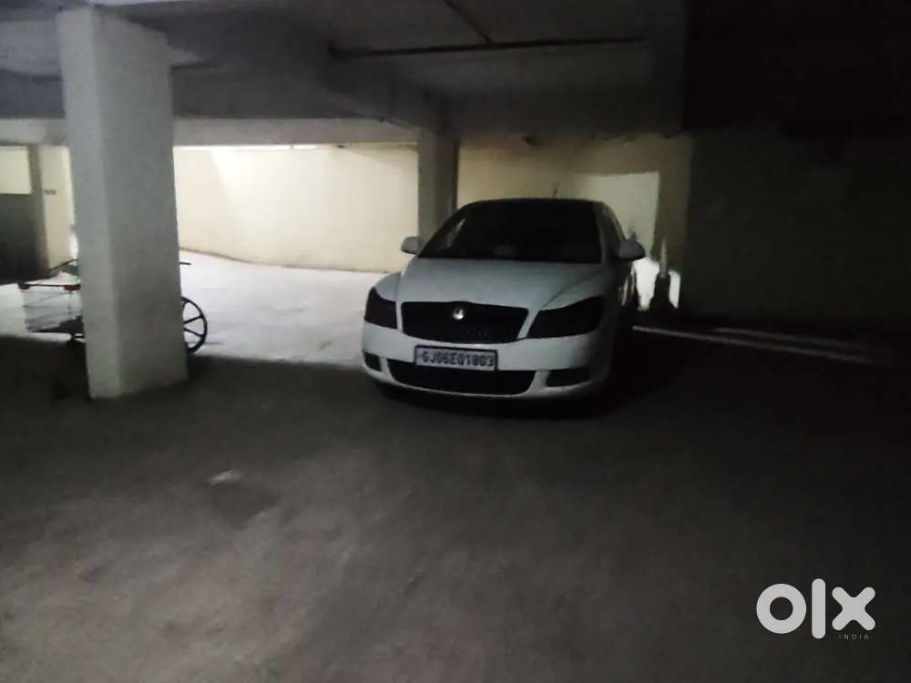 Skoda Laura 2012 Diesel 110000 Km Driven L&k  (city Mileage 21)