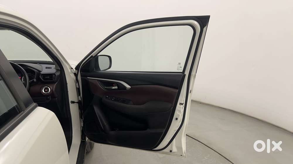 Maruti Suzuki Grand Vitara 1.5 Delta Smart Hybrid, 2025, Petrol