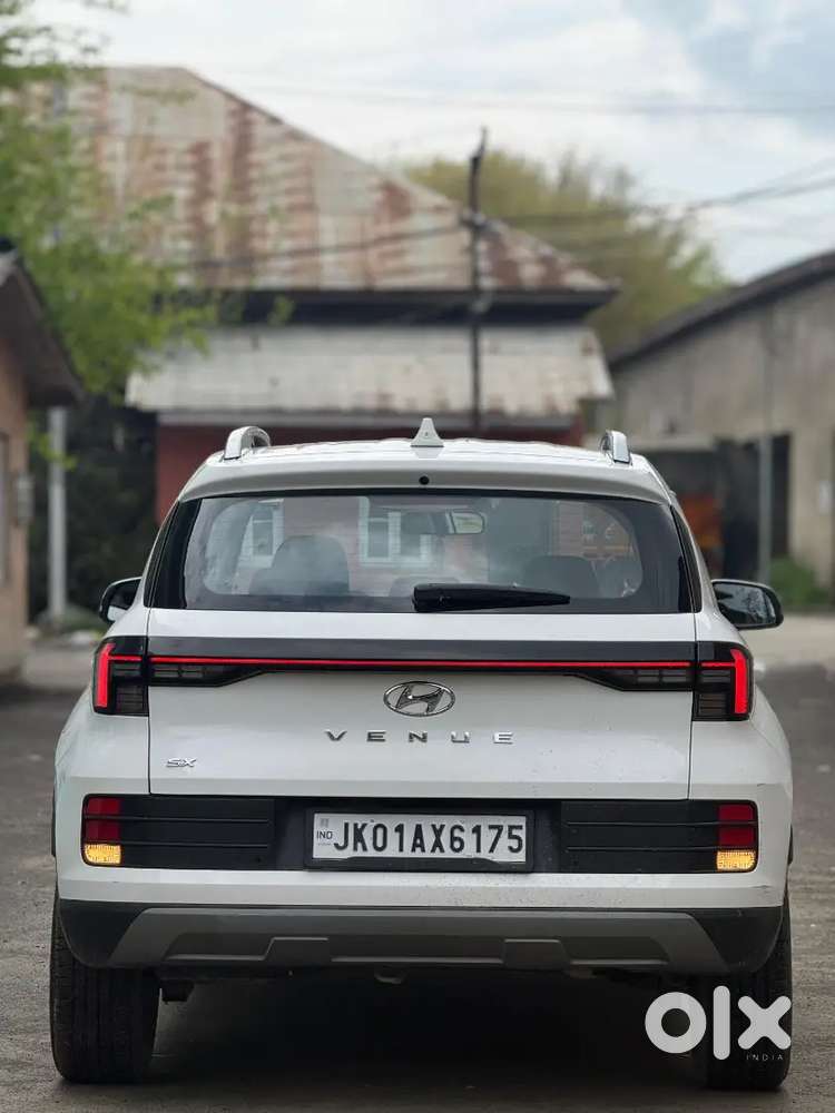 Hyundai New Venue 2024 Sx Diesel 11000 Km Driven Finance 830000