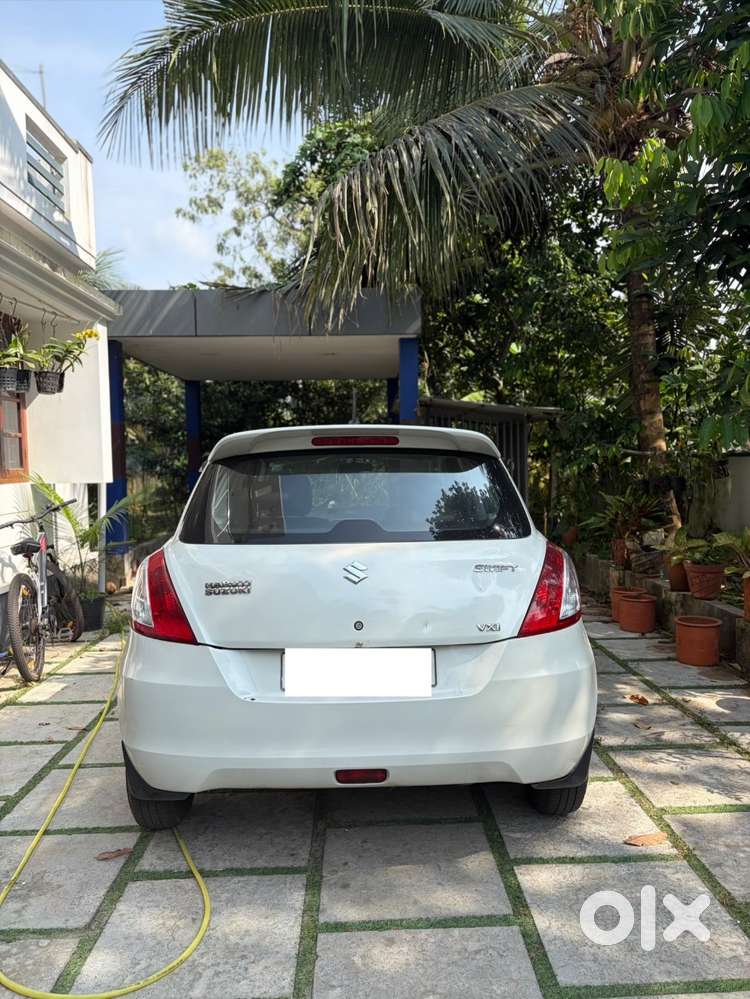 Maruti Suzuki Swift Vxi 2017