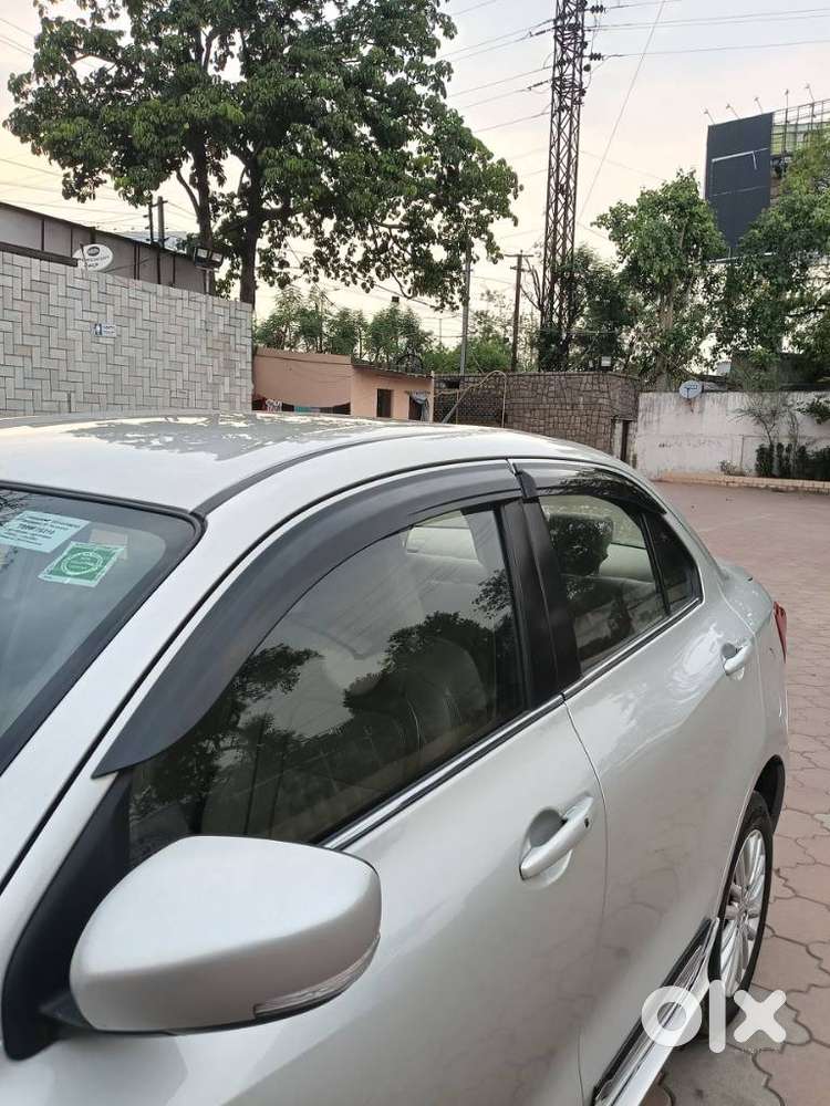 Maruti Suzuki Dzire 1.2 Zxi Amt, 2018, Petrol