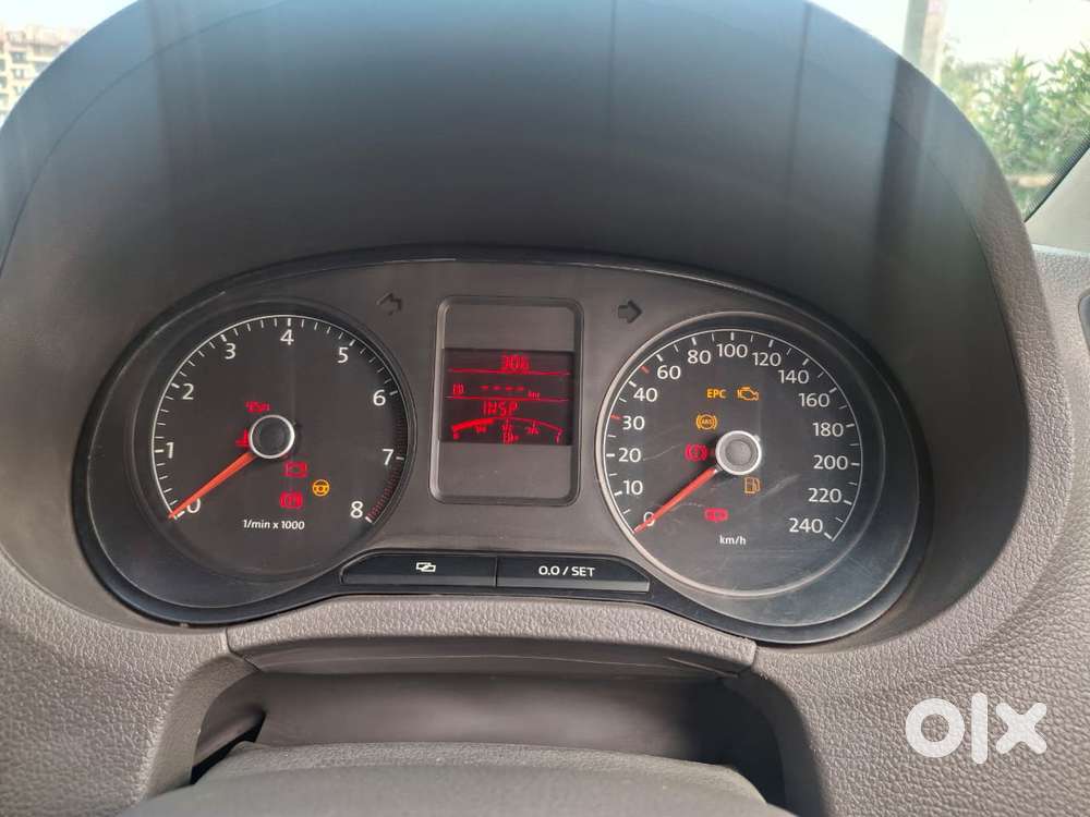 Volkswagen Vento 2010-2013 Petrol Highline, 2014, Petrol