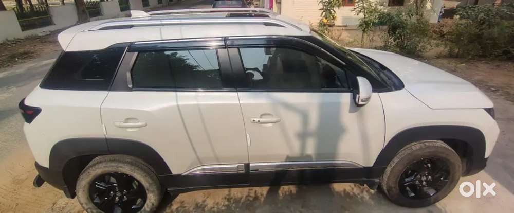 Maruti Suzuki Brezza 2023 Cng & Hybrids 40000 Km Driven