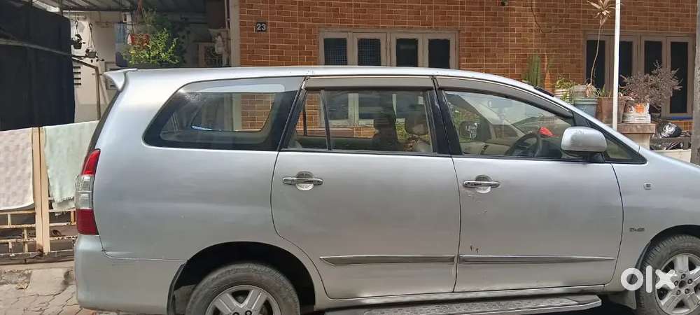 Toyota Innova 2011 Diesel Well Maintained