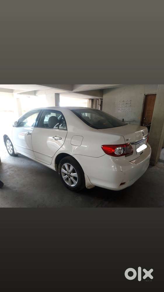 Toyota Corolla Altis 2013