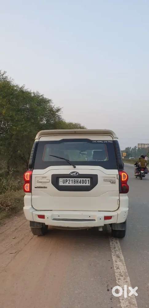 White Mahindra Scorpio S10 Classic 2016 Diesel Mt 2016