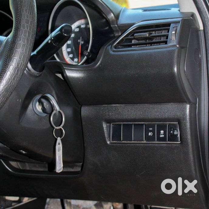 Maruti Suzuki Swift Amt Vxi, 2023, Petrol