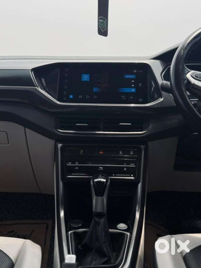Volkswagen Taigun 1.0 Tsi Topline At, 2023, Petrol