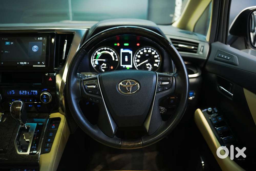 Toyota Vellfire Vip – Executive Lounge, 2022, Petrol