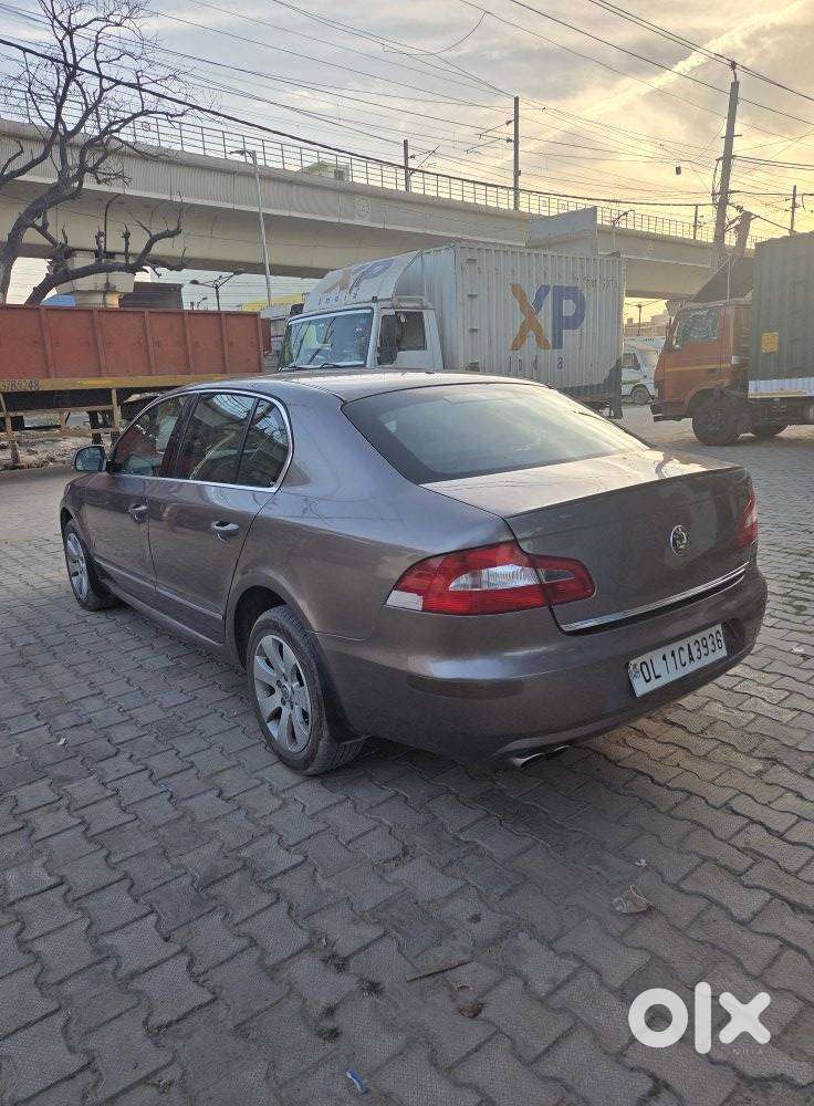 Skoda Superb 2013-2015 Elegance 1.8 Tsi Mt, 2014, Petrol