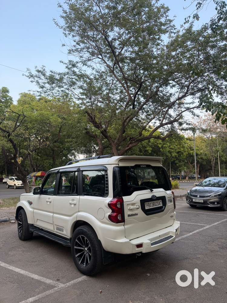 Mahindra Scorpio Diesel 2016