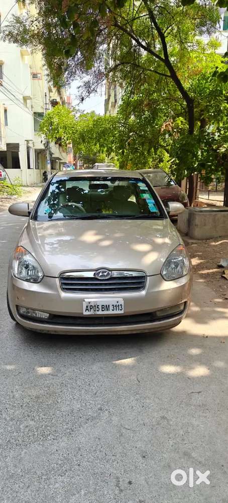 Hyundai Verna 2010 Petrol 75000 Km Driven