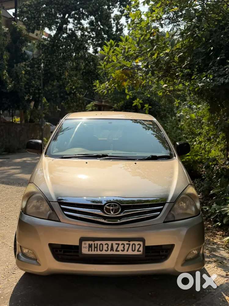 Toyota Innova Vx 7 2011
