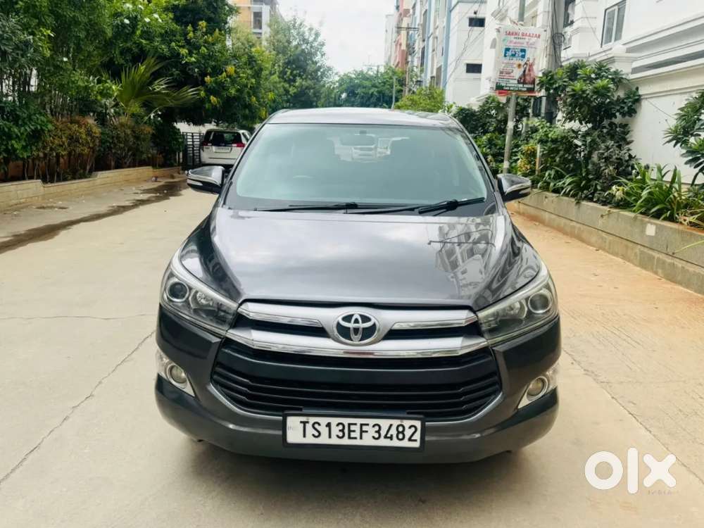 Toyota Innova Crysta 2.4 V 7 Str, 2016, Diesel