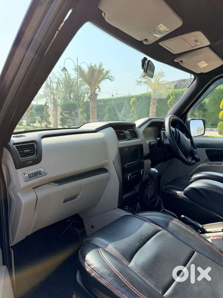 Mahindra Scorpio Classic 2.2 S 11 Mt 7 Str, 2021, Diesel