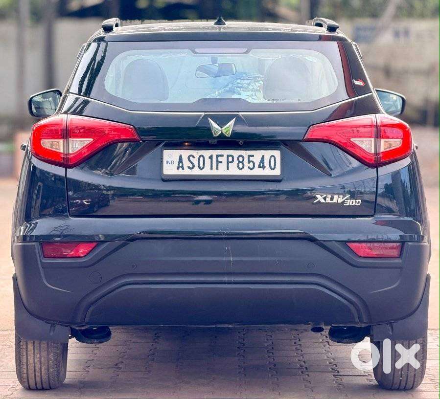 Mahindra Xuv300 W6, 2023, Petrol