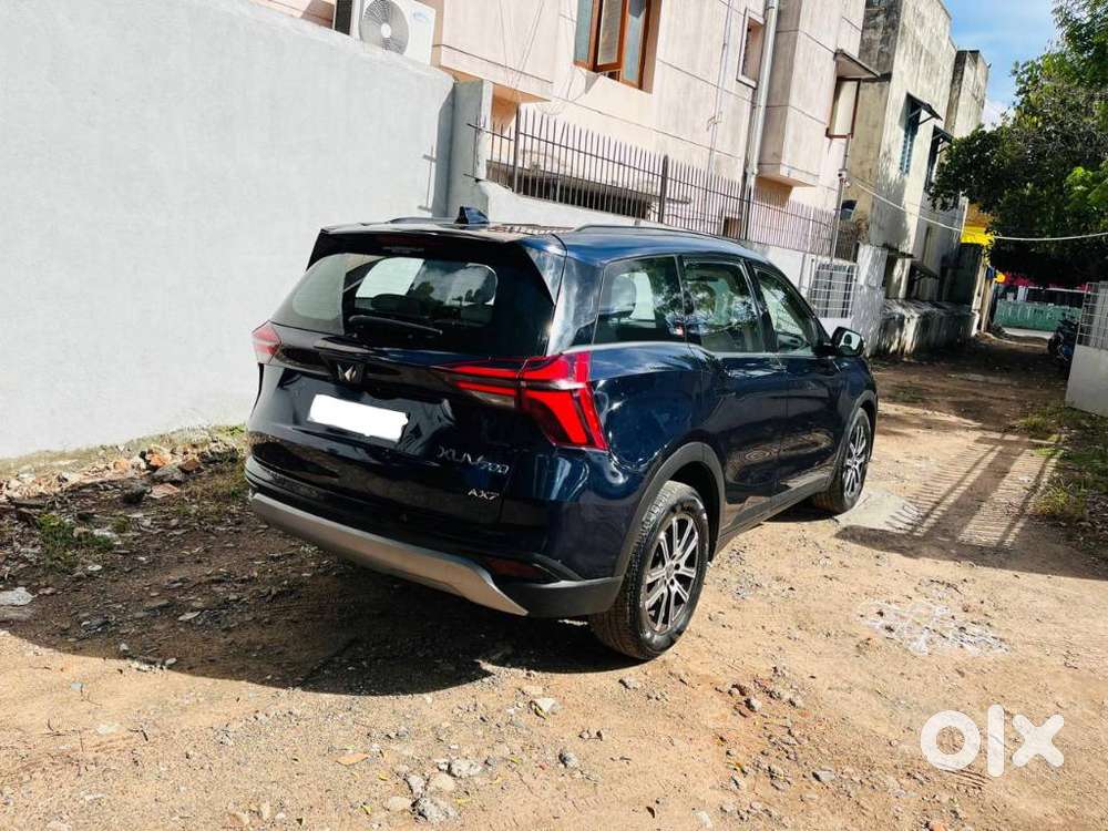 Mahindra Xuv700 2.0 Ax 7 Petrol Mt Str, 2022, Petrol
